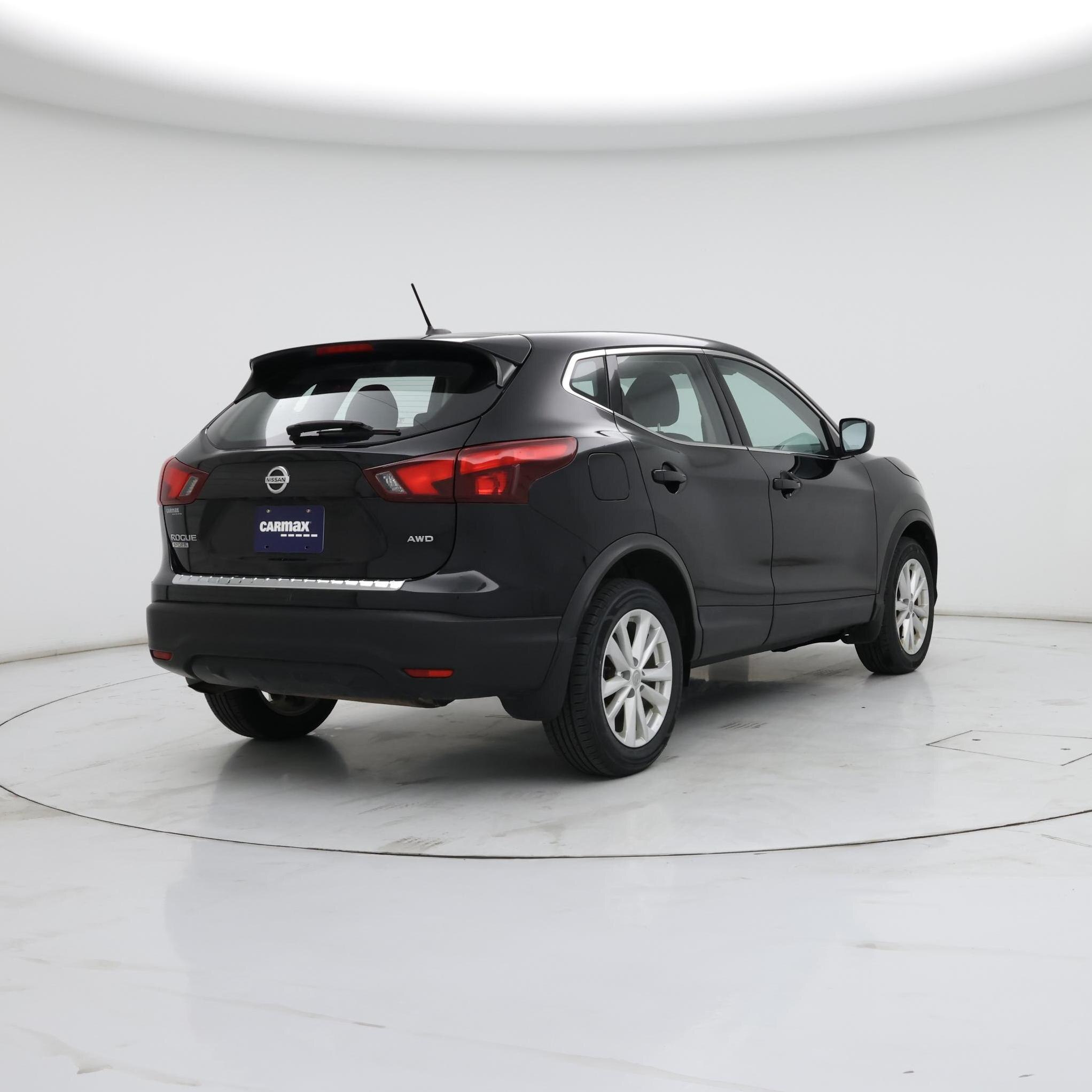 Thumbnail: 2018 Nissan Rogue Sport - 8