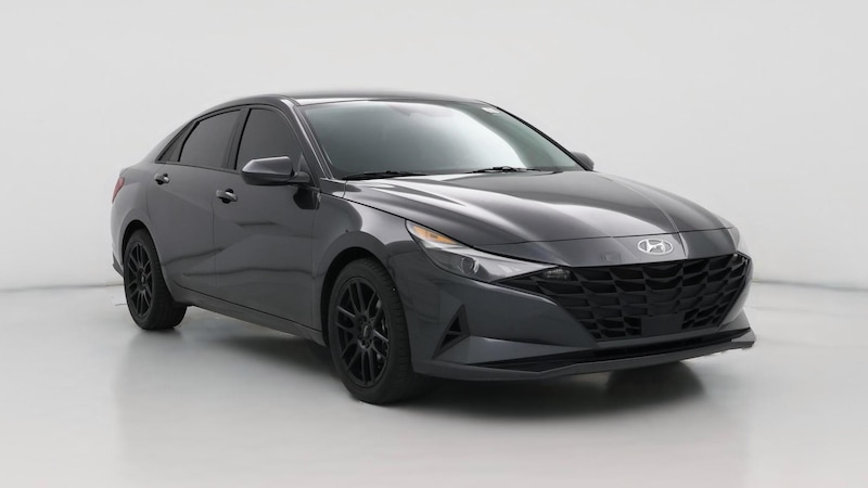 2022 Hyundai Elantra SEL Hero Image