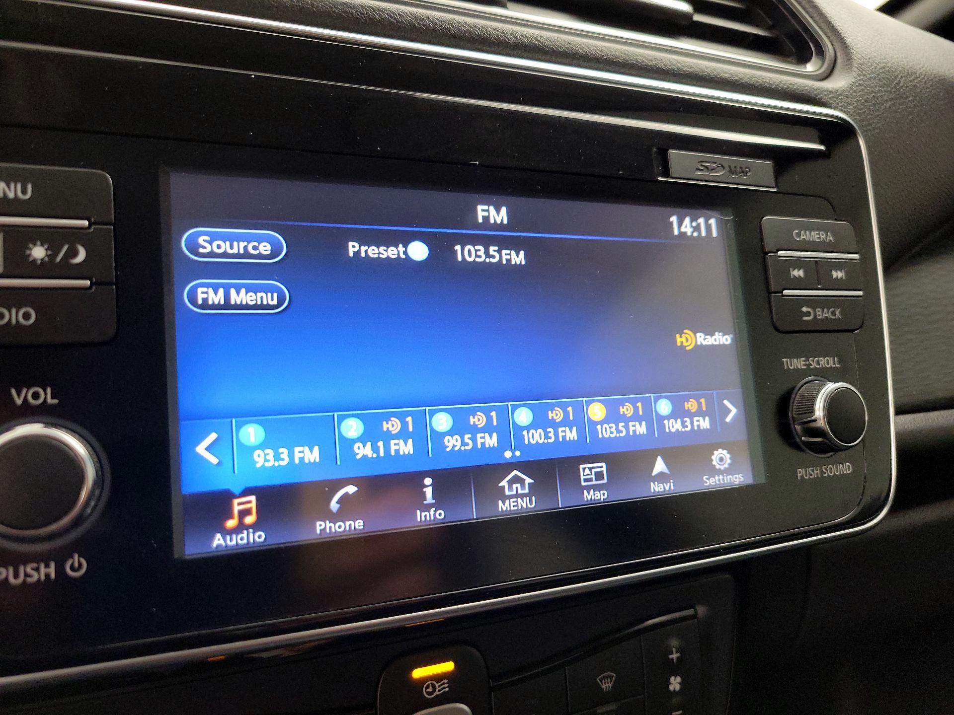 Thumbnail: 2019 Nissan Leaf - 16