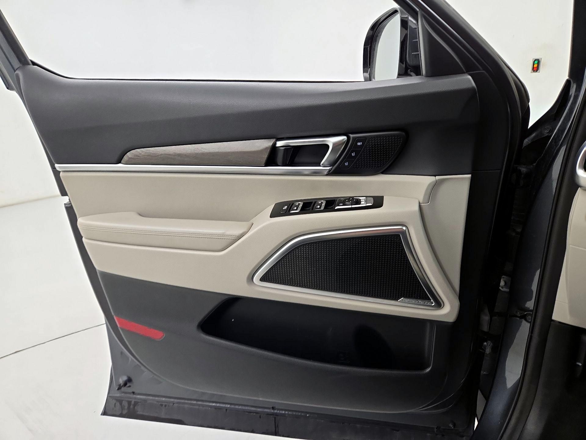 Thumbnail: 2020 Kia Telluride - 12