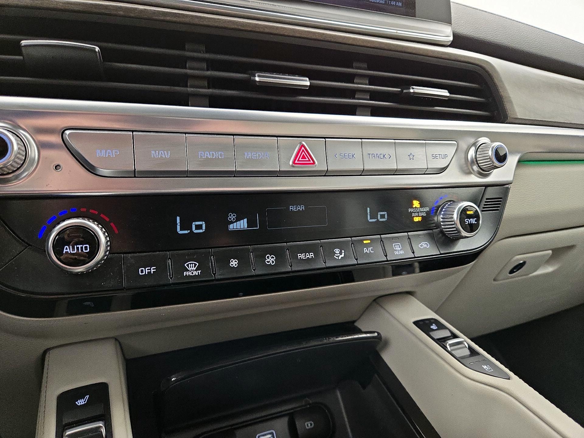Thumbnail: 2020 Kia Telluride - 17