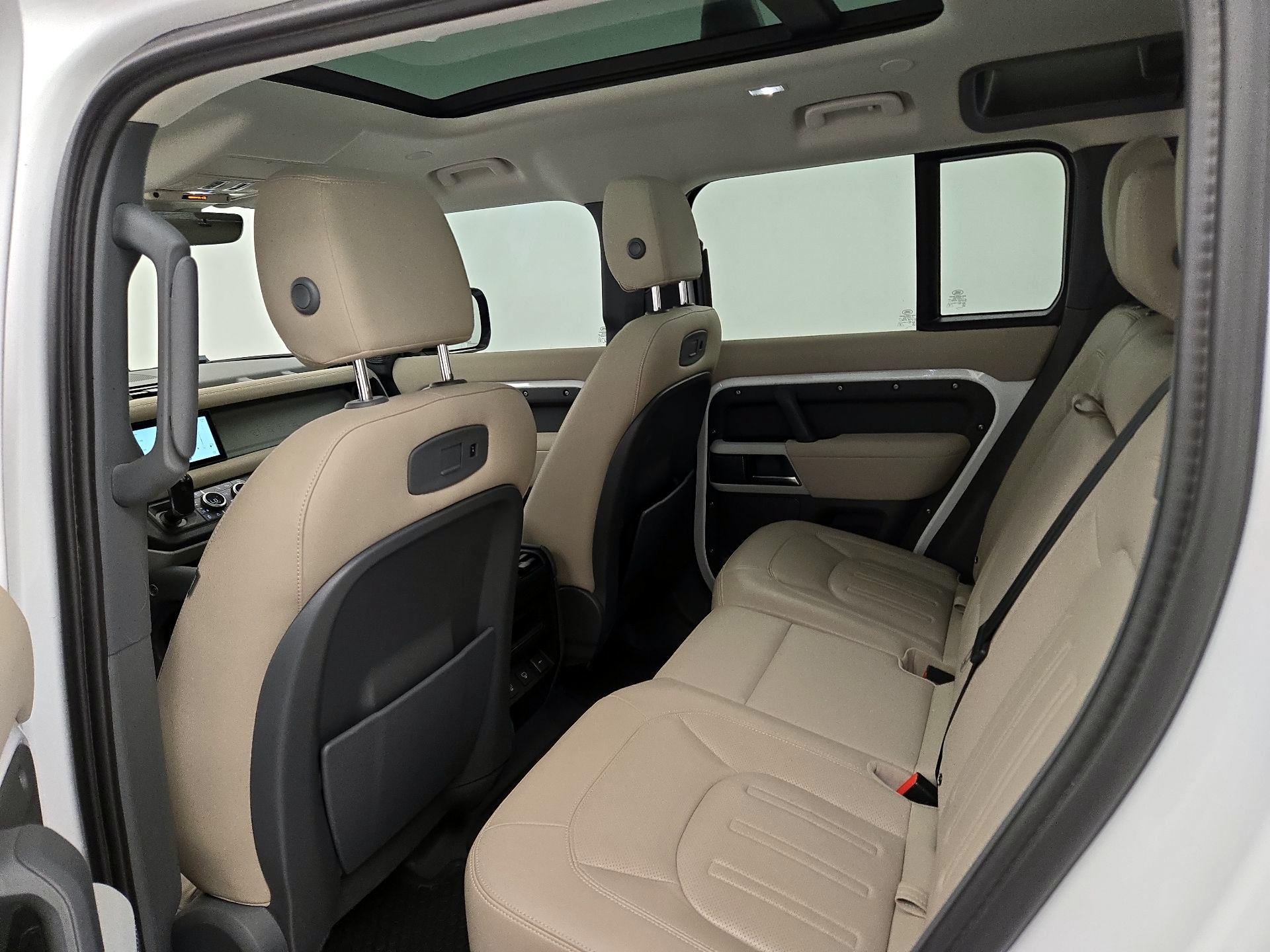 Thumbnail: 2021 Land Rover Defender - 20