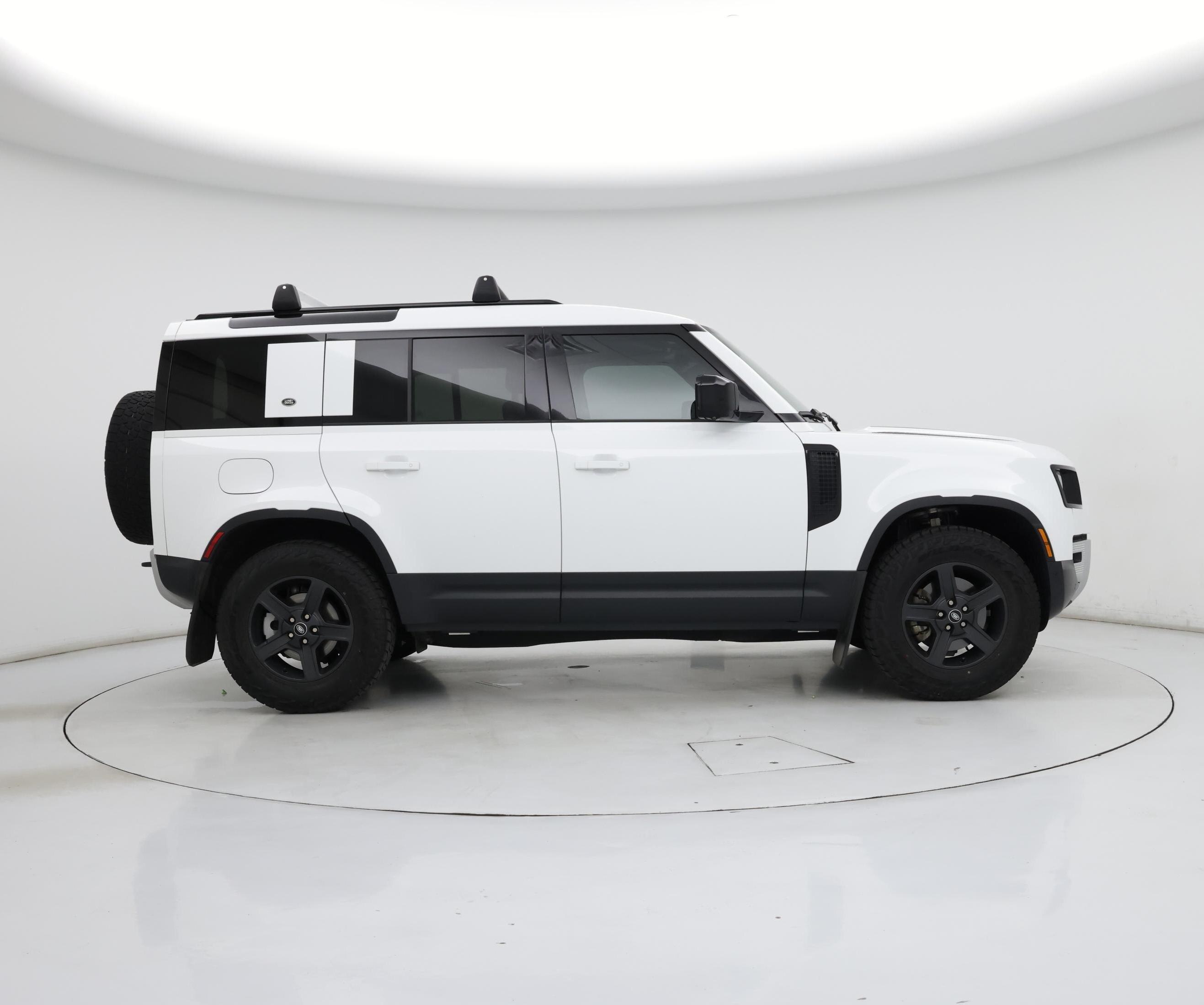 Thumbnail: 2021 Land Rover Defender - 7