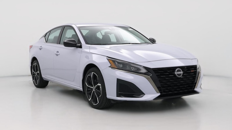 2024 Nissan Altima SR Hero Image