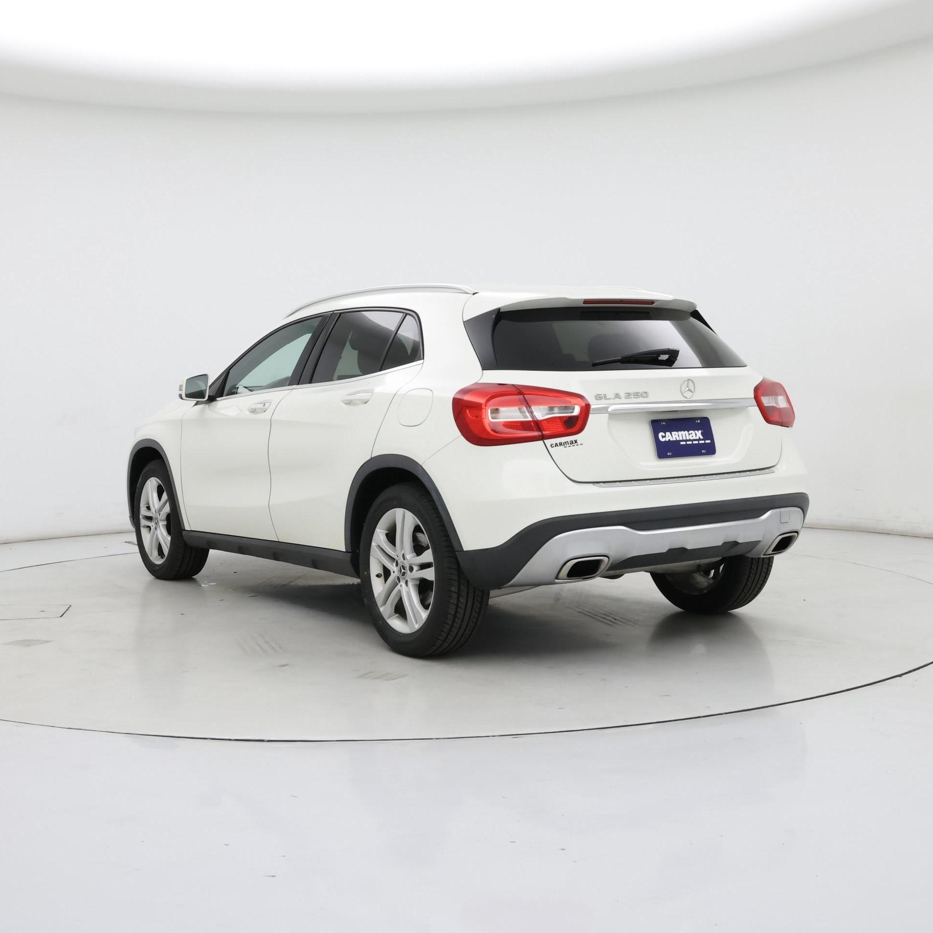 Thumbnail: 2018 Mercedes-Benz GLA - 2
