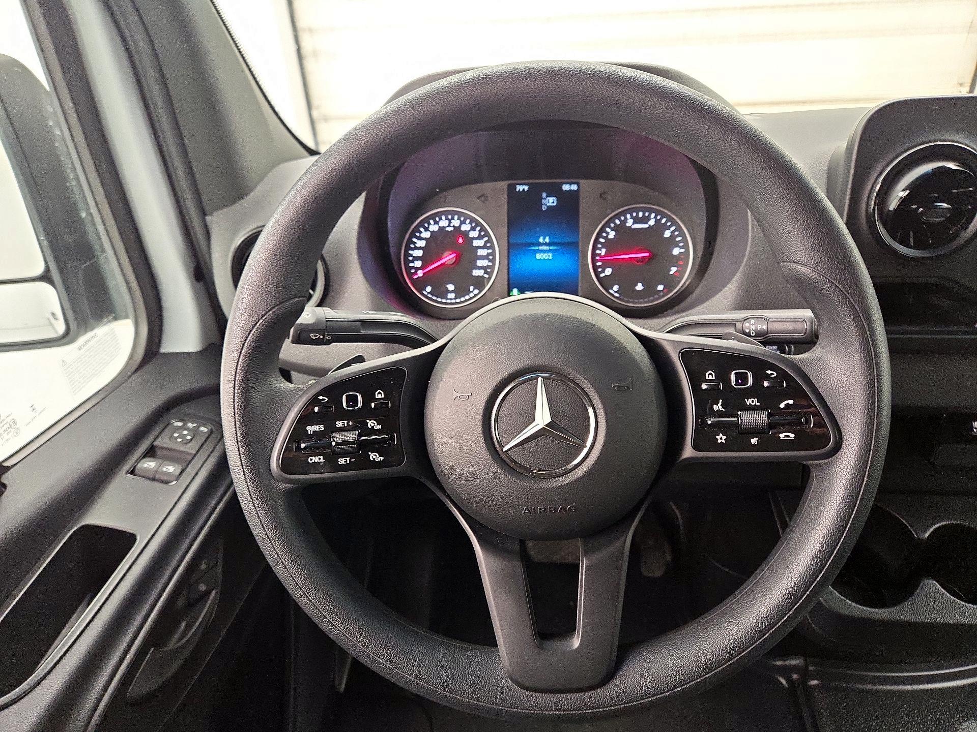 Thumbnail: 2023 Mercedes-Benz Sprinter - 10