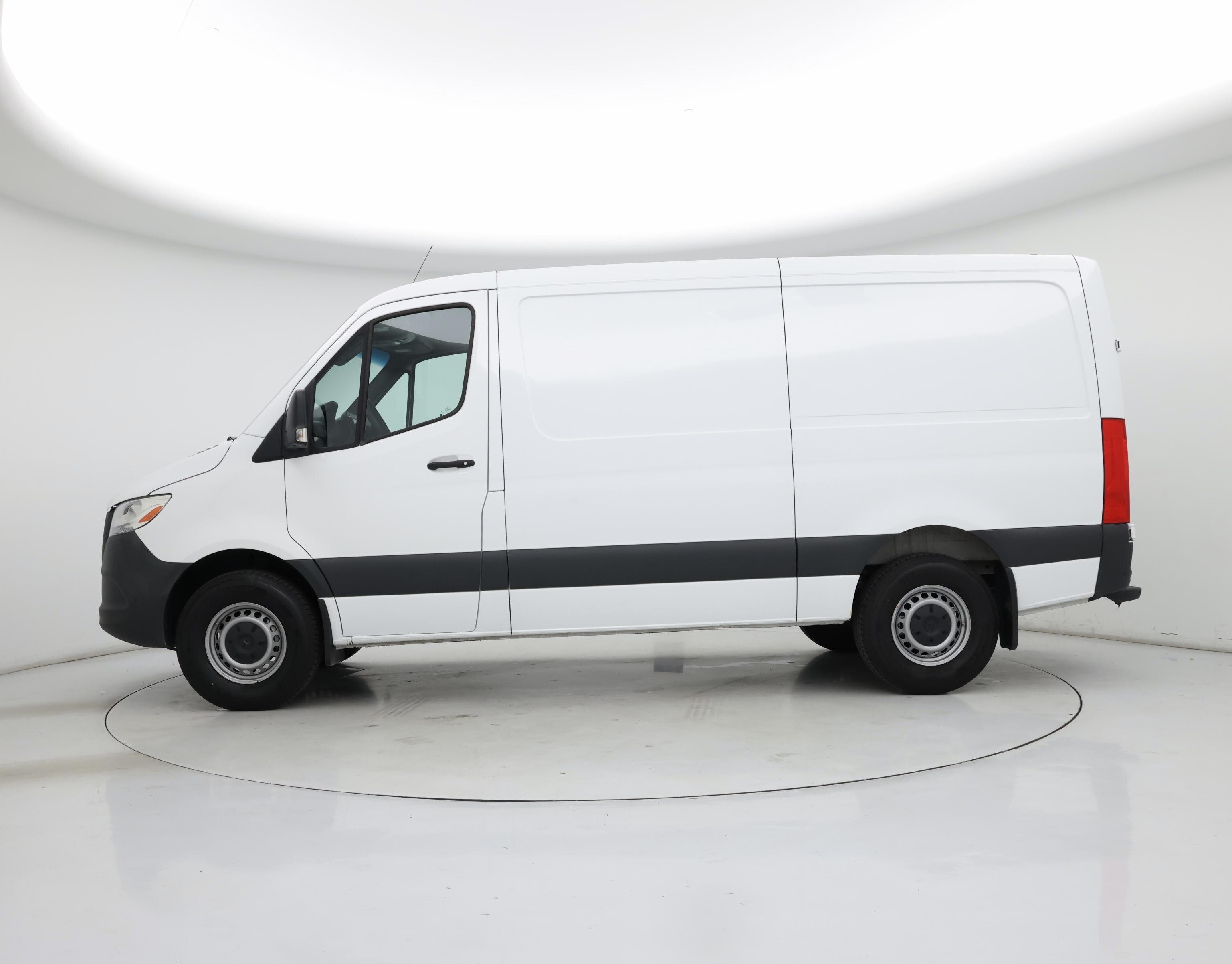Thumbnail: 2023 Mercedes-Benz Sprinter - 3