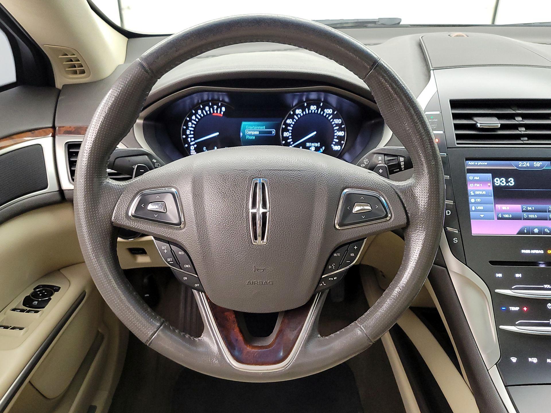 Thumbnail: 2014 Lincoln MKZ - 10
