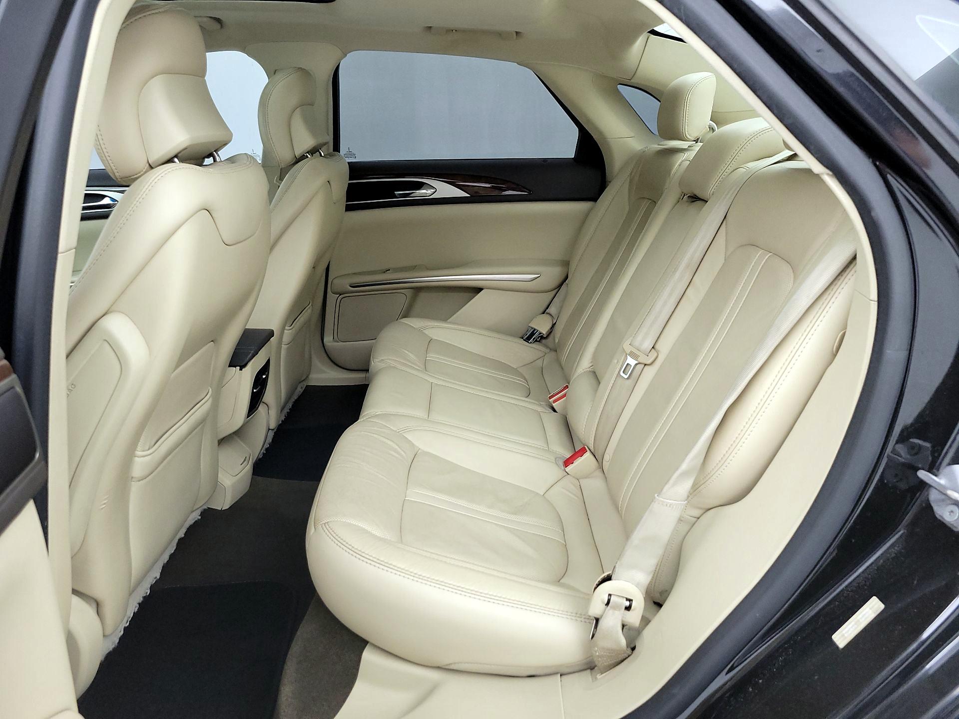 Thumbnail: 2014 Lincoln MKZ - 20