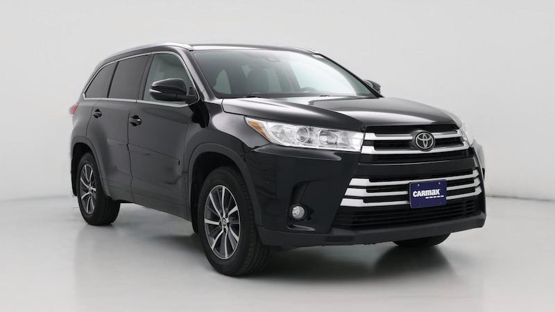 2017 Toyota Highlander XLE Hero Image