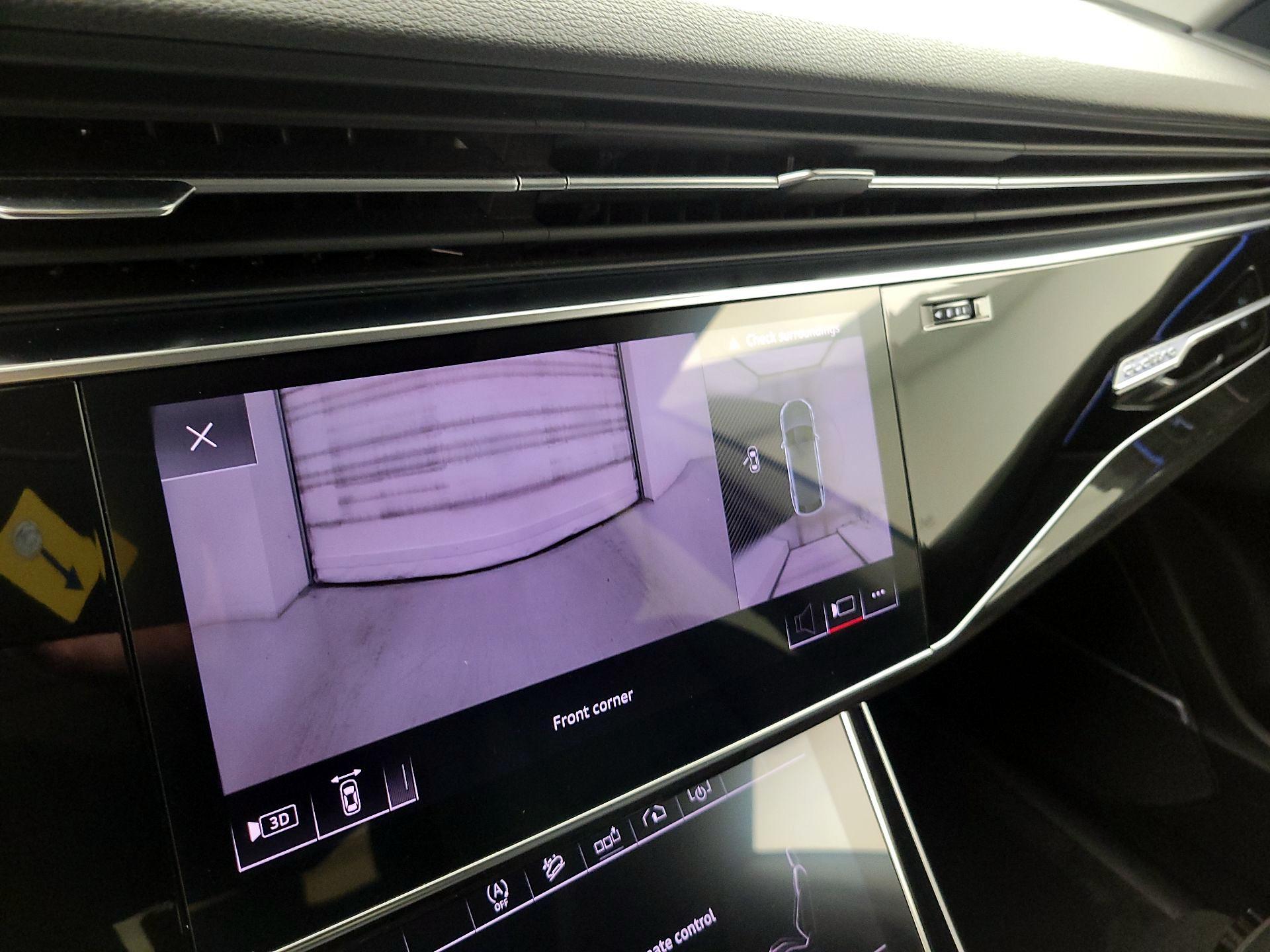 Thumbnail: 2019 Audi Q8 - 15