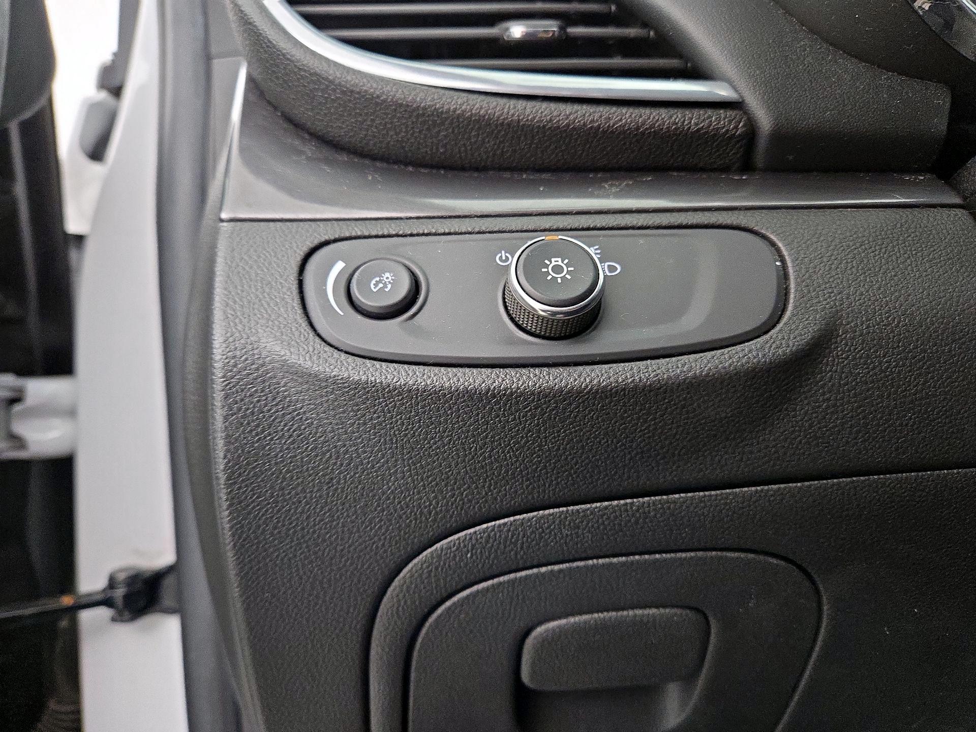 Thumbnail: 2020 Buick Encore - 13