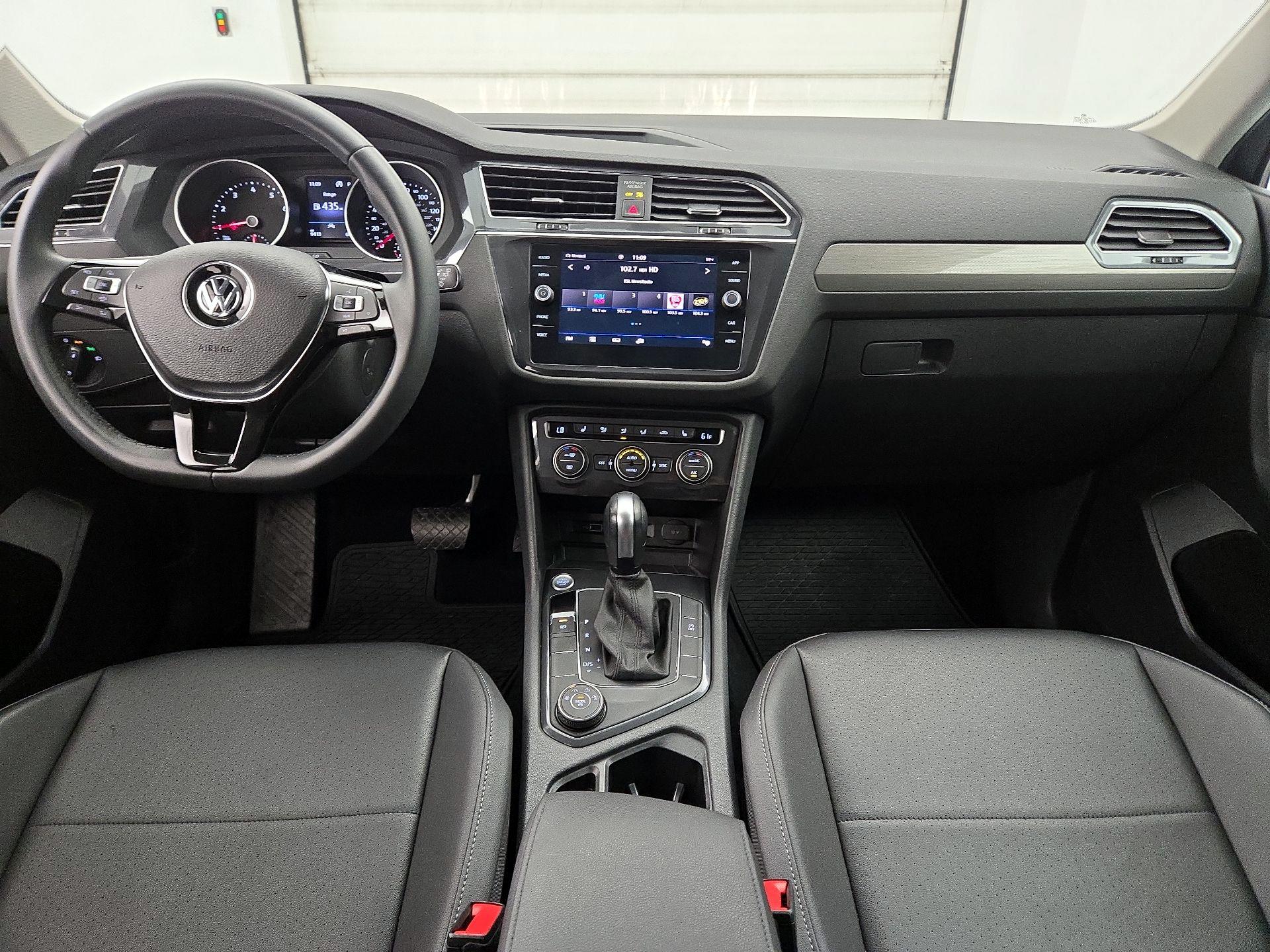 Thumbnail: 2020 Volkswagen Tiguan - 9