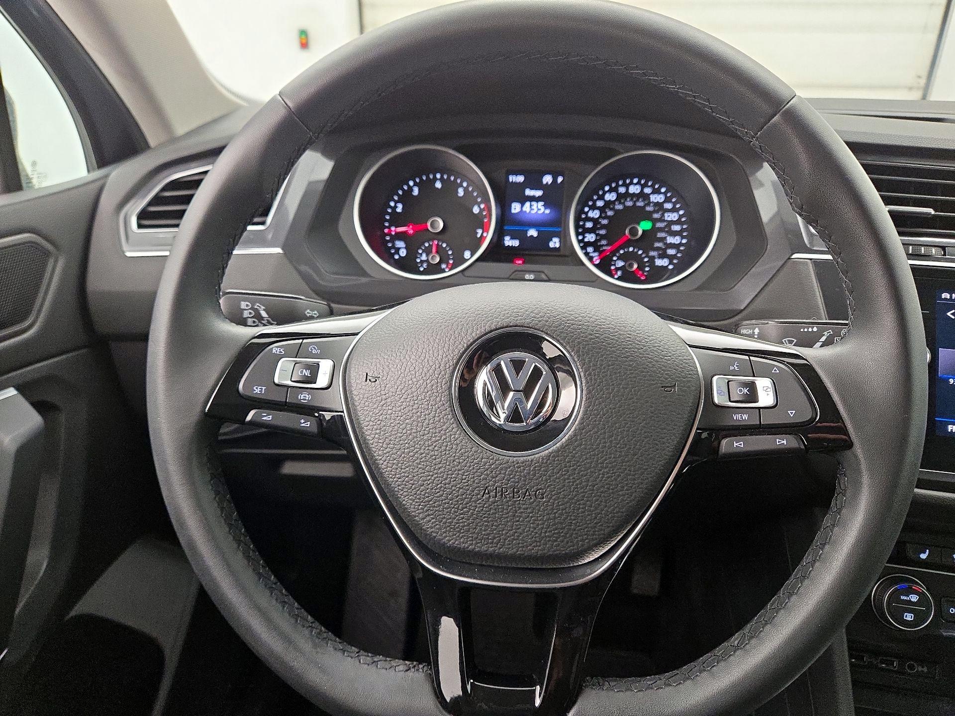 Thumbnail: 2020 Volkswagen Tiguan - 10