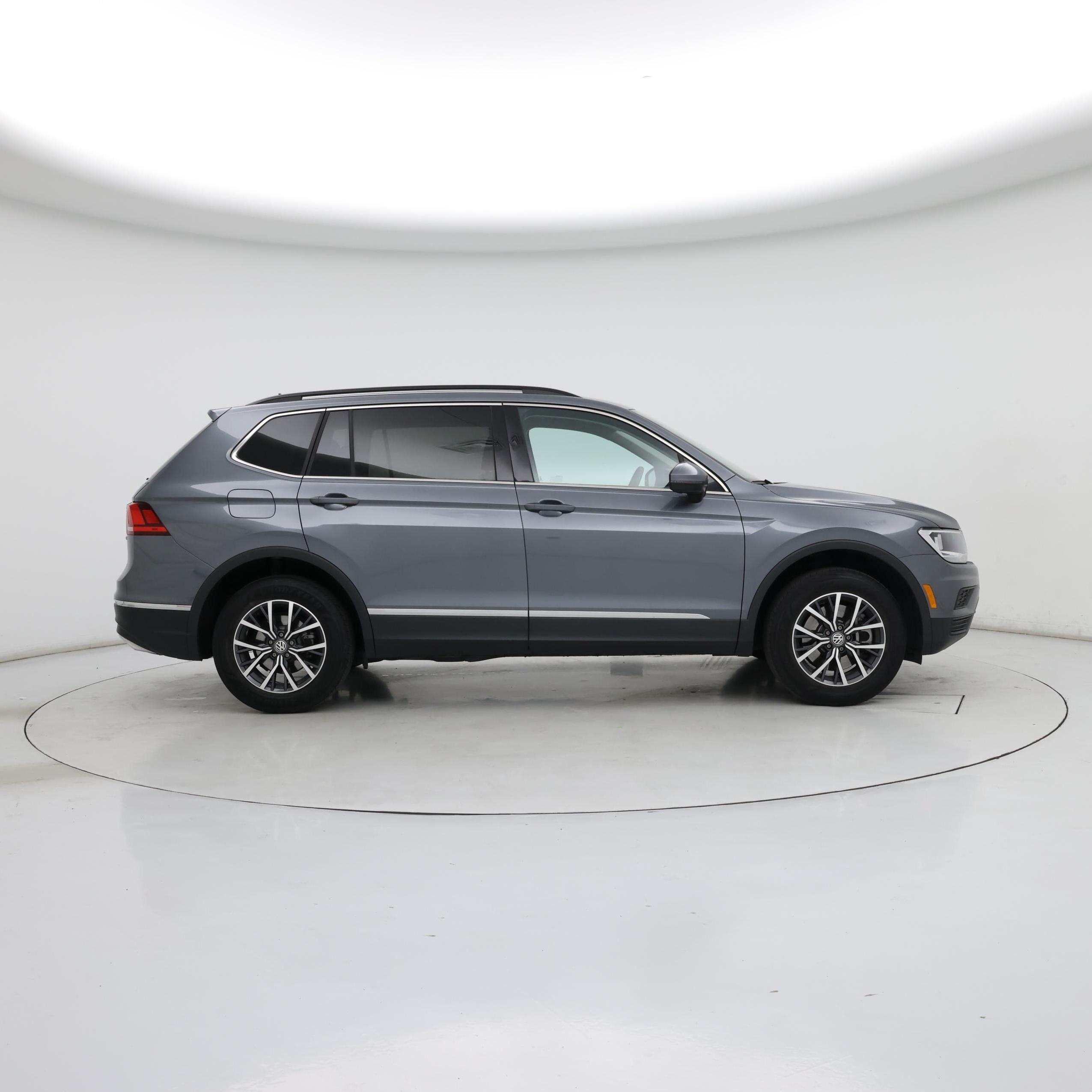 Thumbnail: 2020 Volkswagen Tiguan - 7