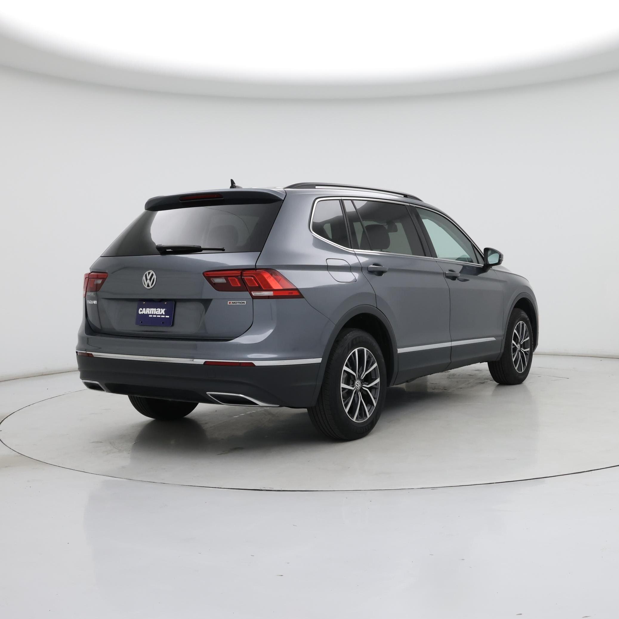 Thumbnail: 2020 Volkswagen Tiguan - 8