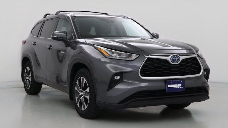2020 Toyota Highlander XLE Hero Image