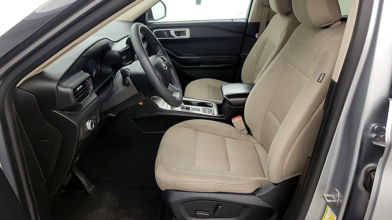 2021 Ford Explorer  11
