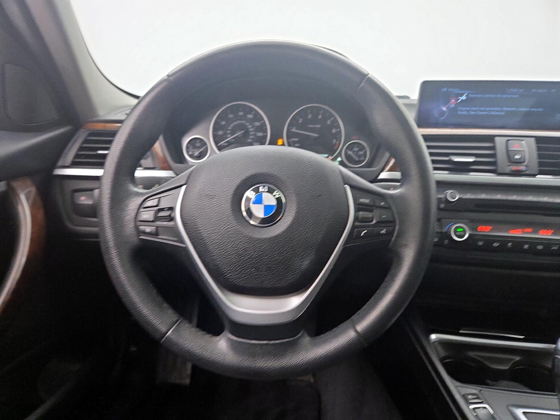 Thumbnail: 2015 BMW 3 Series - 10