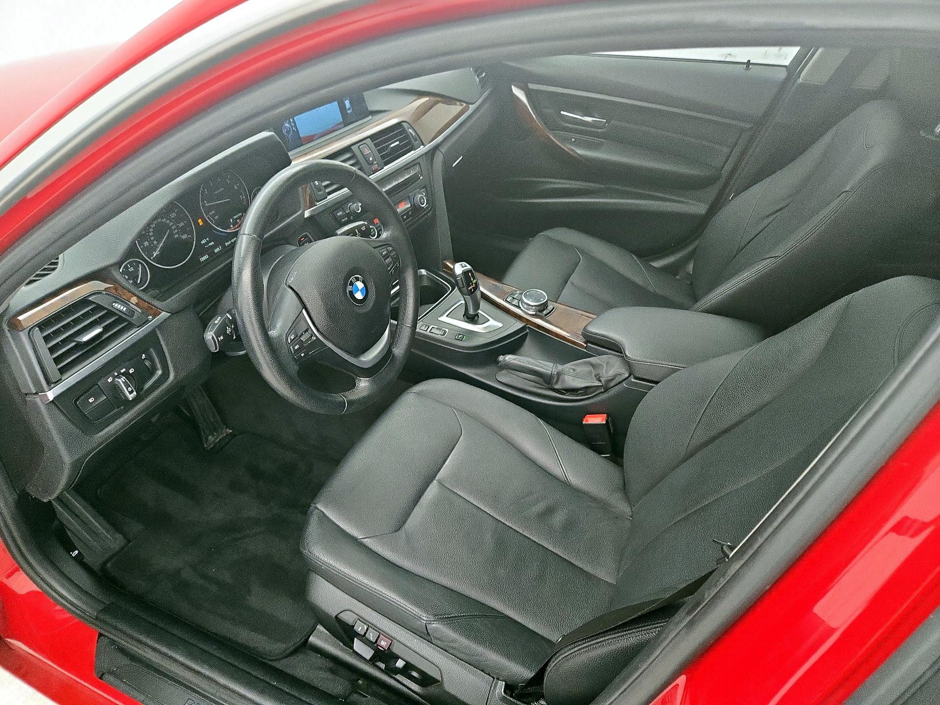 Thumbnail: 2015 BMW 3 Series - 11