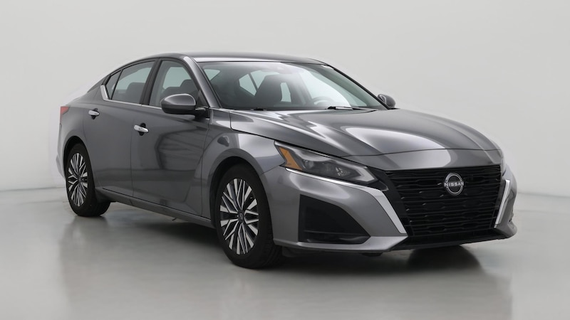 2023 Nissan Altima SV Hero Image