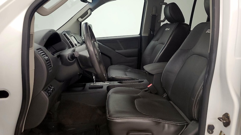 2016 Nissan Frontier PRO-4X 11