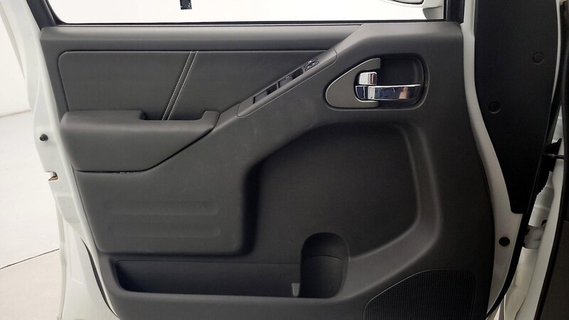 2016 Nissan Frontier PRO-4X 12
