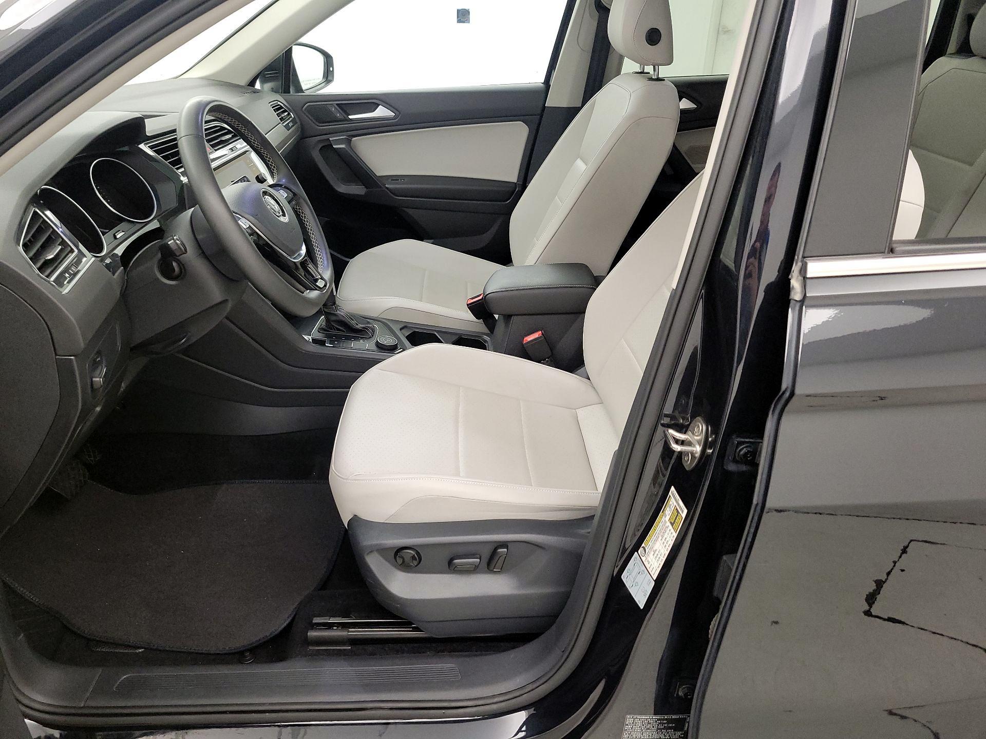 Thumbnail: 2021 Volkswagen Tiguan - 11