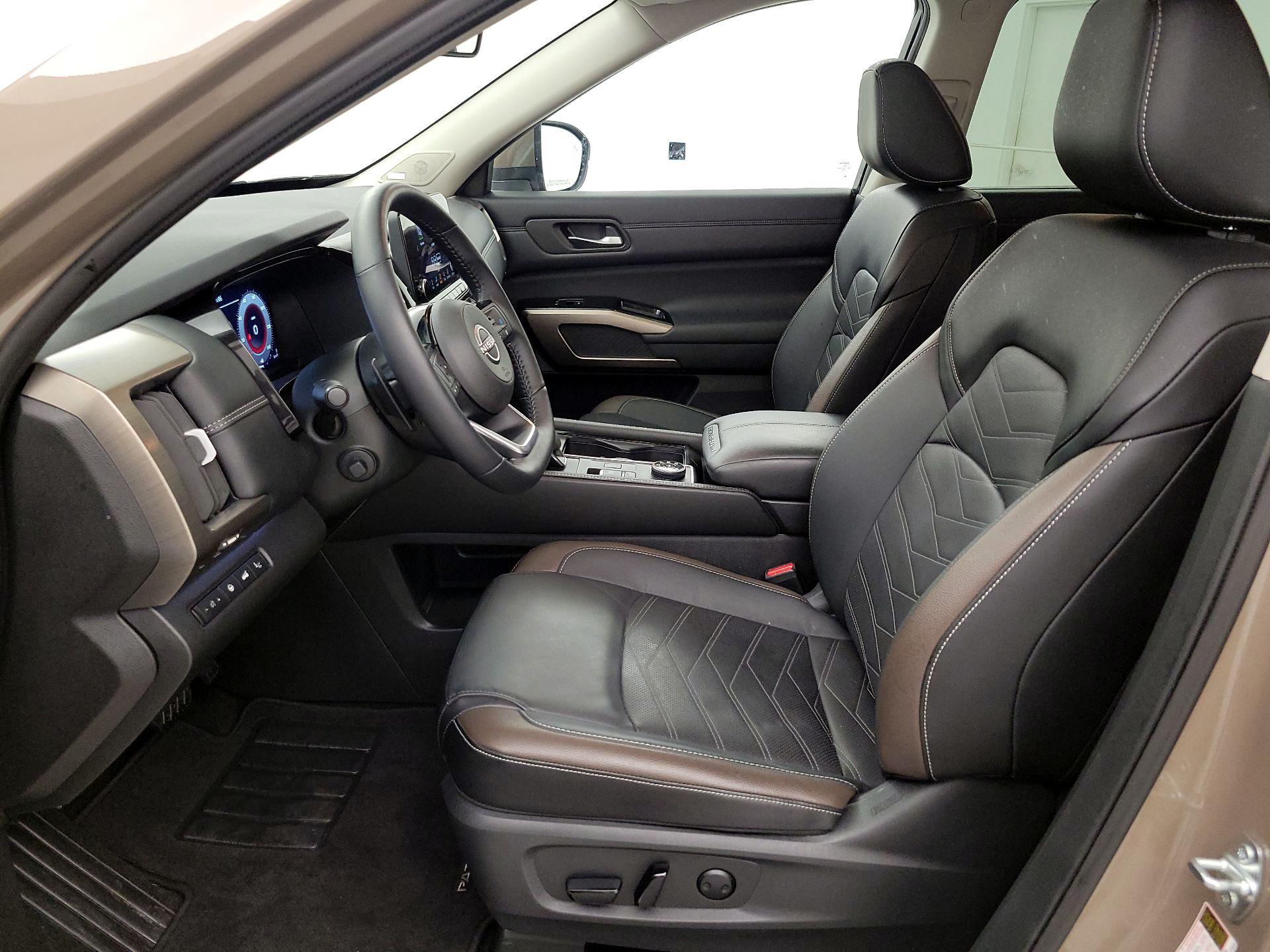 Thumbnail: 2024 Nissan Pathfinder - 11