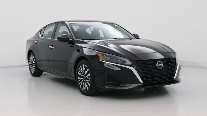 2024 Nissan Altima SV Hero Image