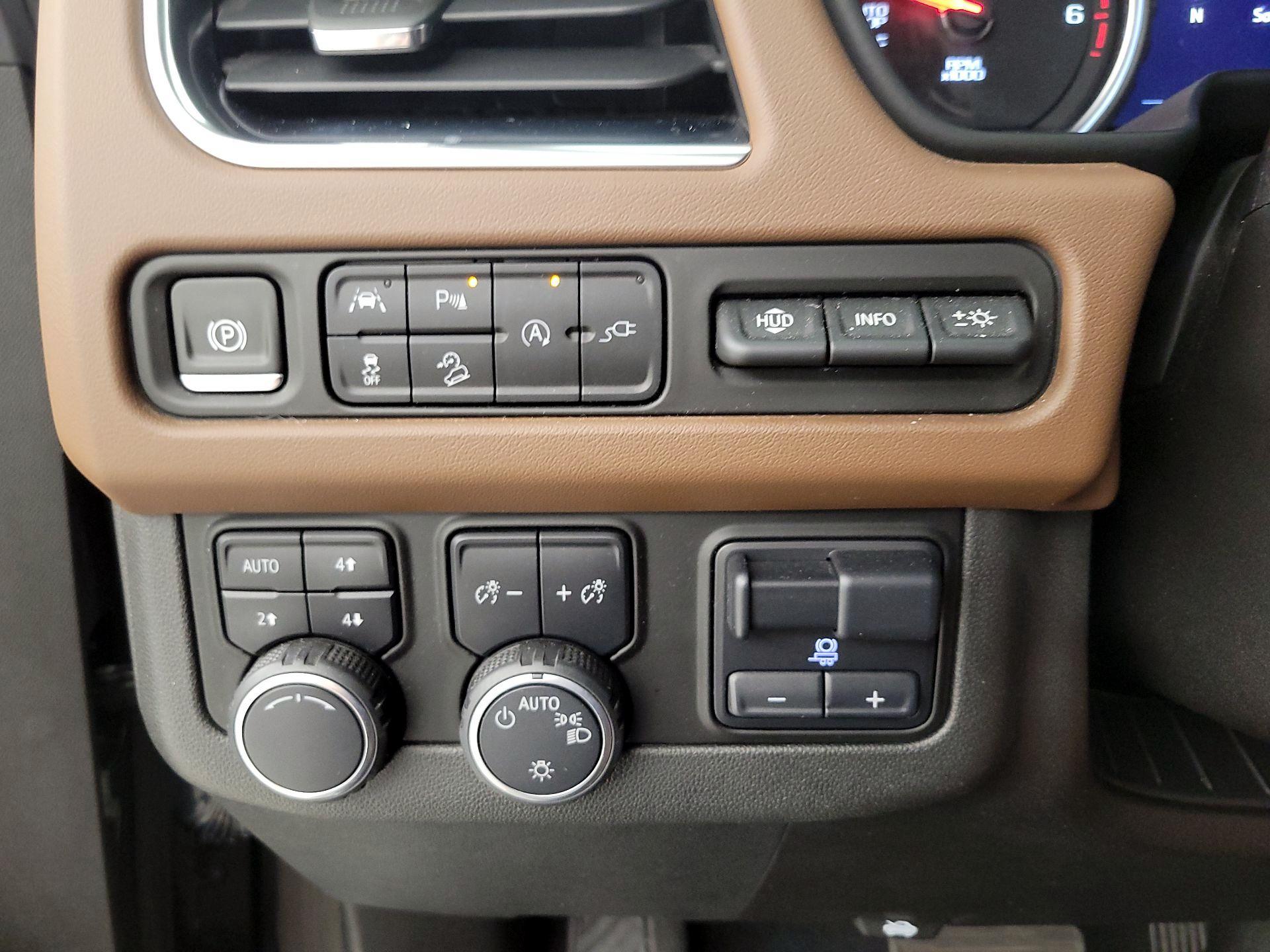 Thumbnail: 2021 Chevrolet Tahoe - 13