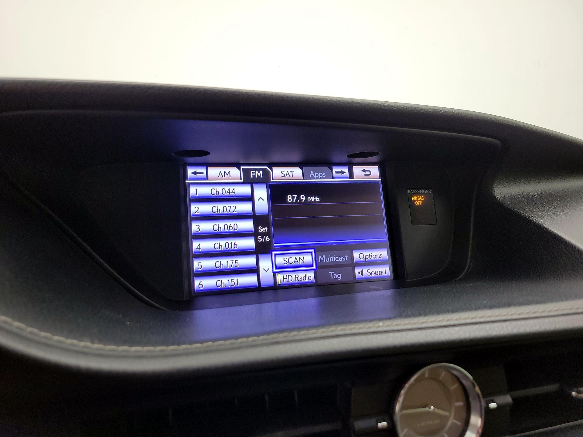 Thumbnail: 2013 Lexus ES - 16
