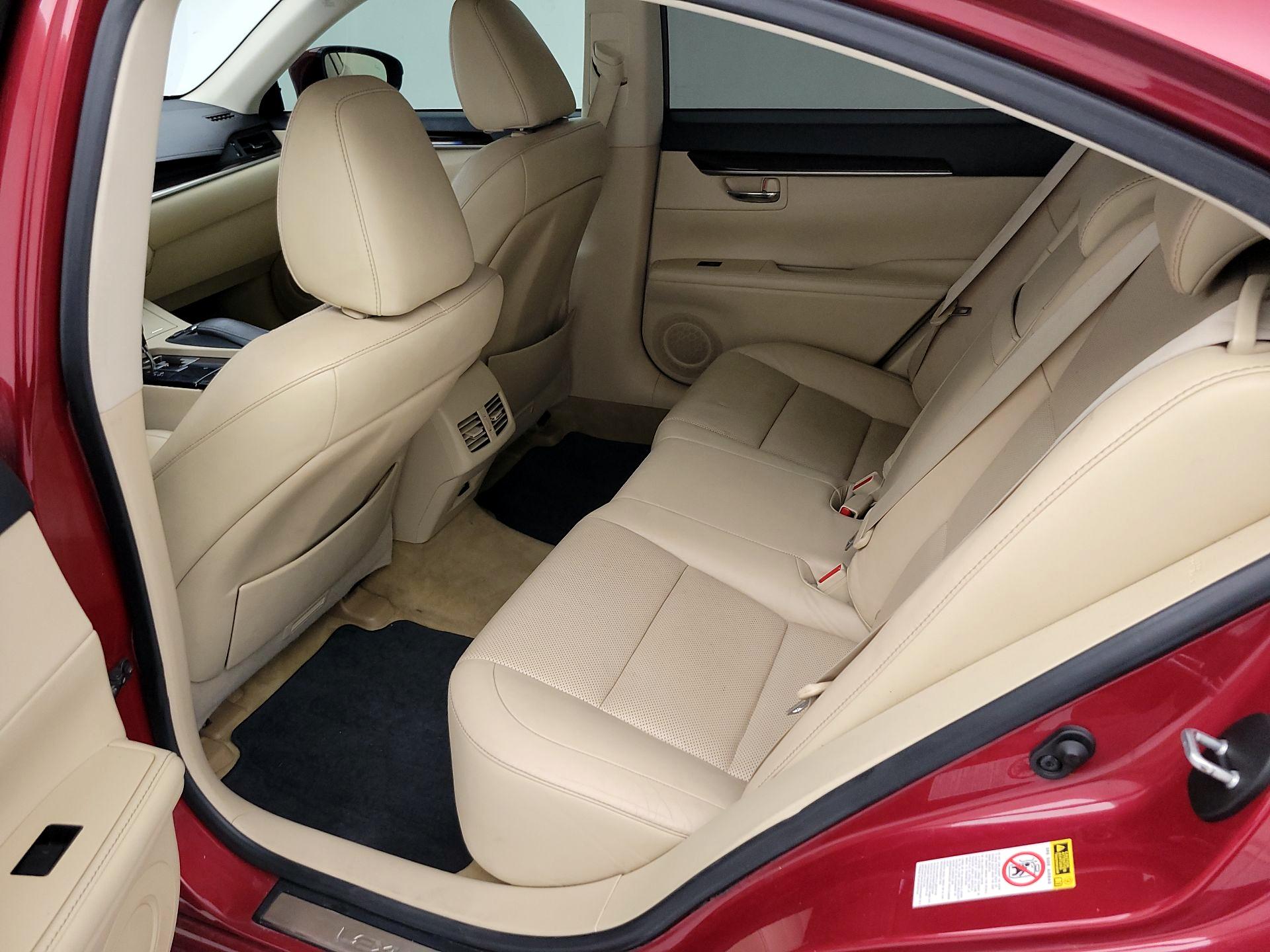 Thumbnail: 2013 Lexus ES - 19
