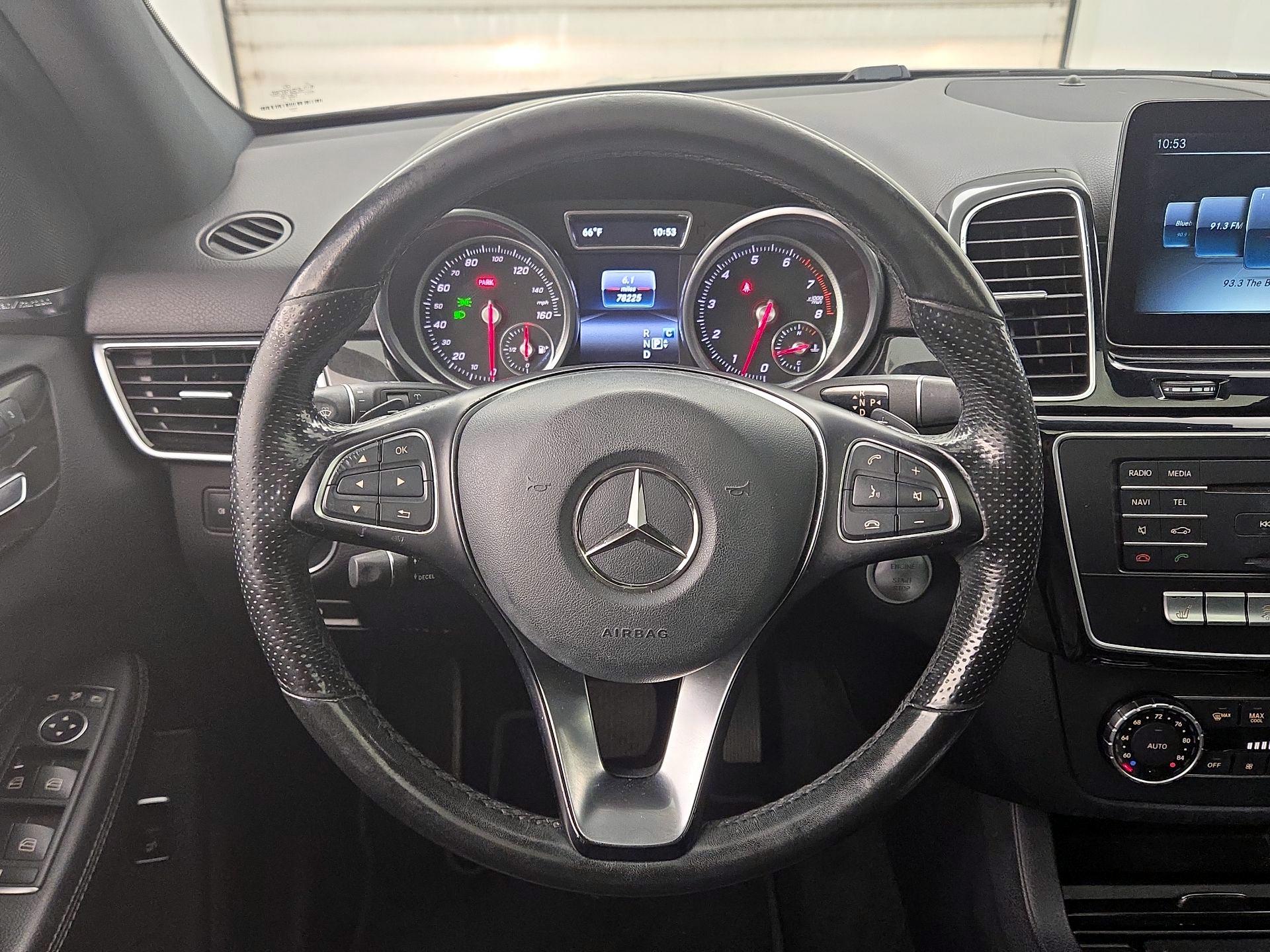 Thumbnail: 2017 Mercedes-Benz GLE - 10