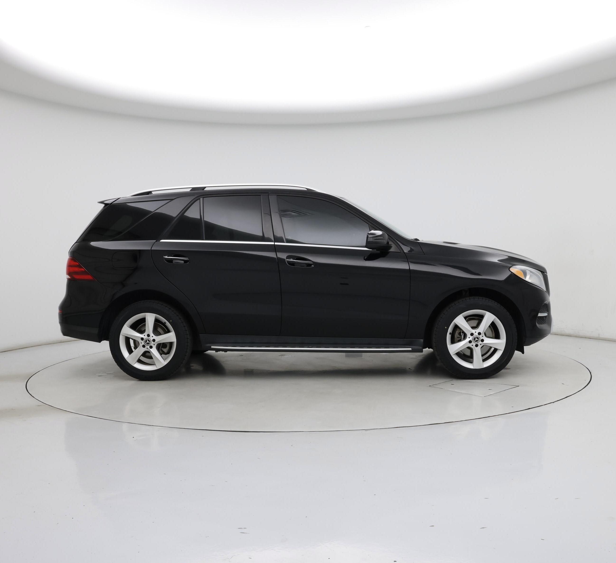 Thumbnail: 2017 Mercedes-Benz GLE - 7