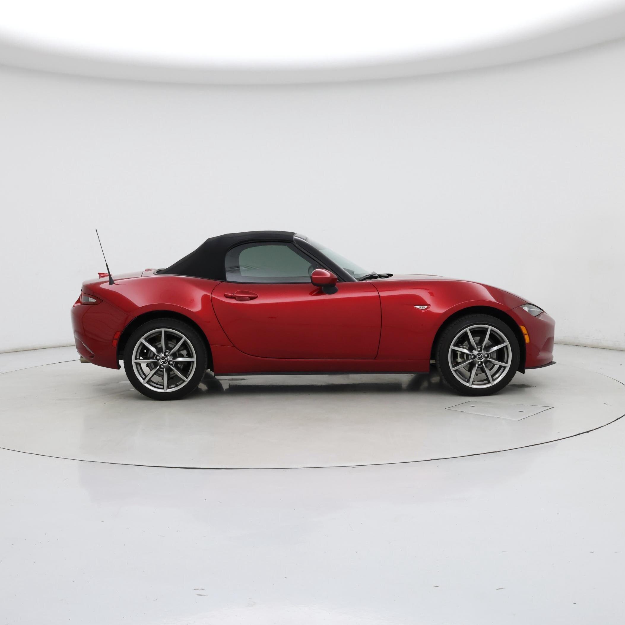 Thumbnail: 2023 Mazda MX-5 Miata - 7