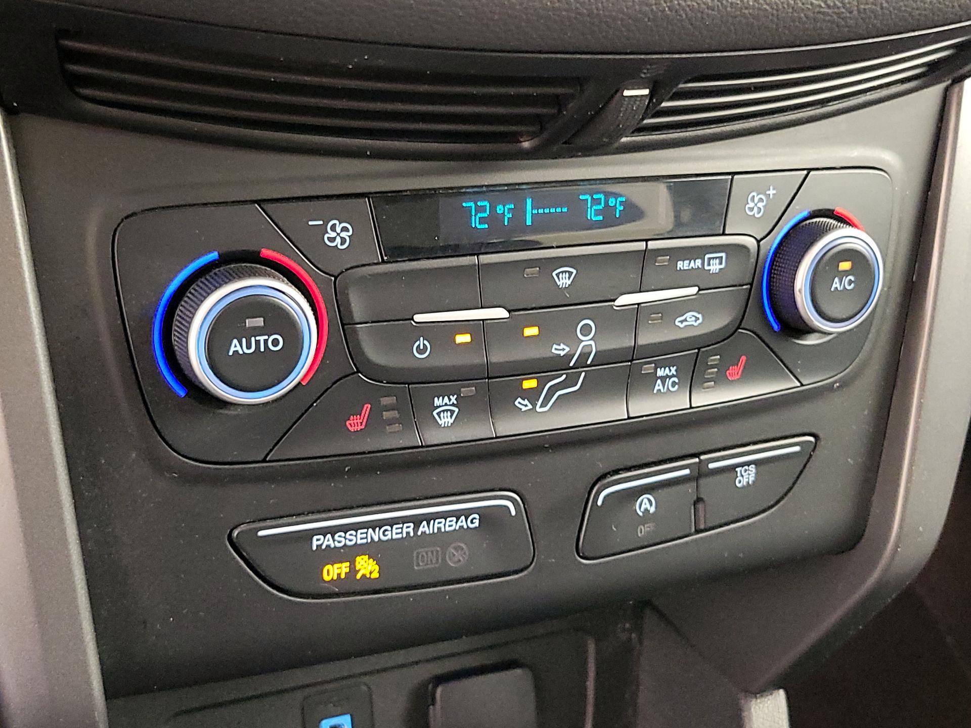 Thumbnail: 2019 Ford Escape - 16