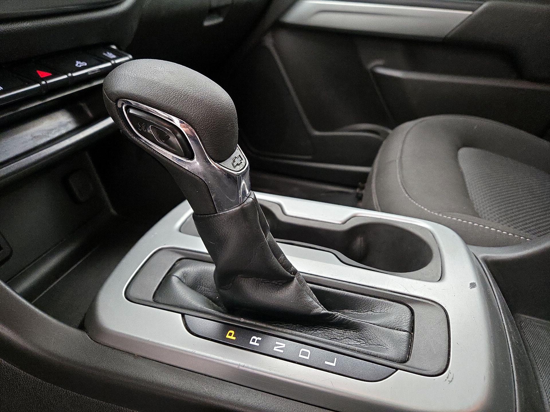 Thumbnail: 2022 Chevrolet Colorado - 17