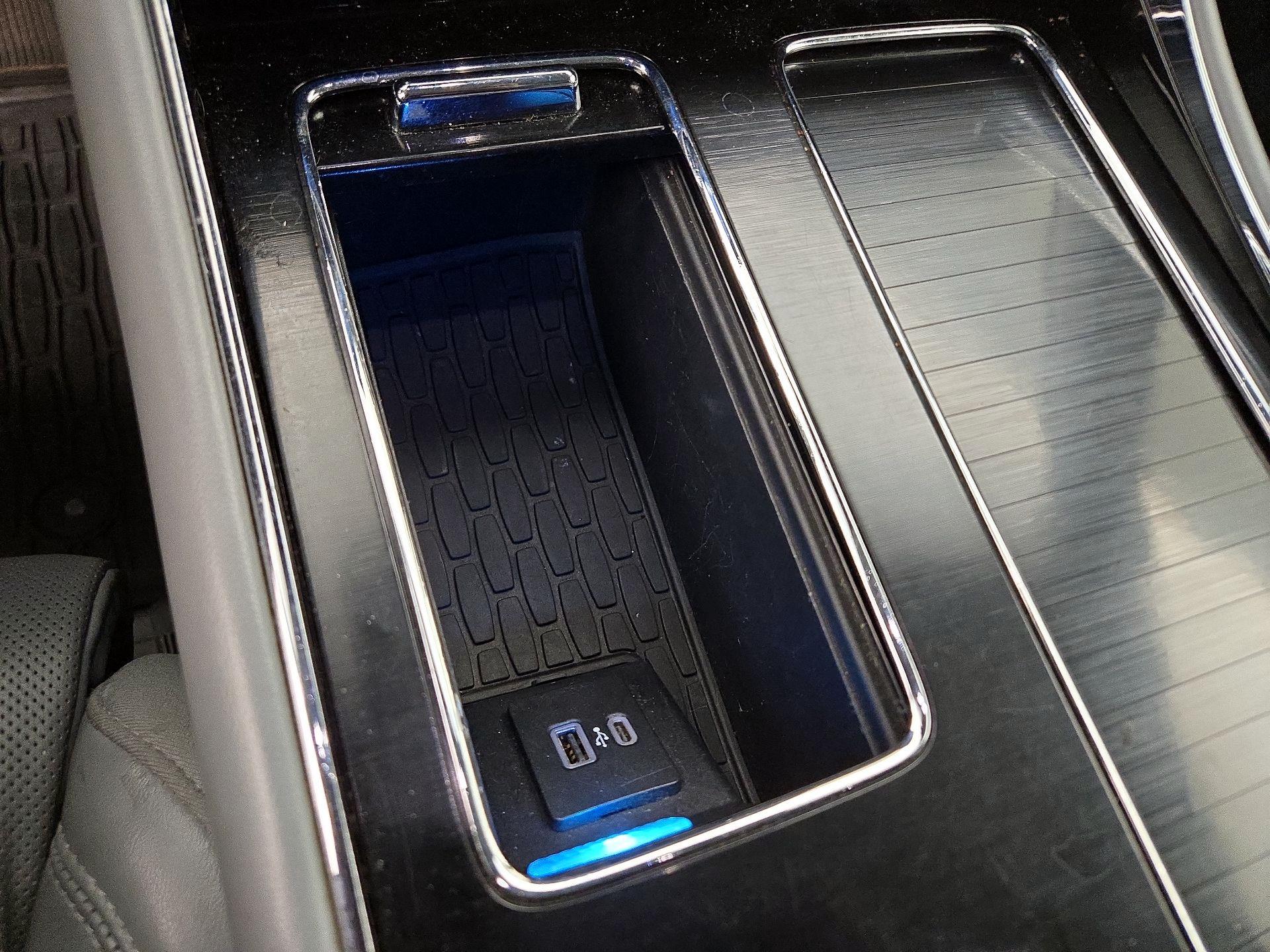 Thumbnail: 2020 Lincoln Aviator - 19
