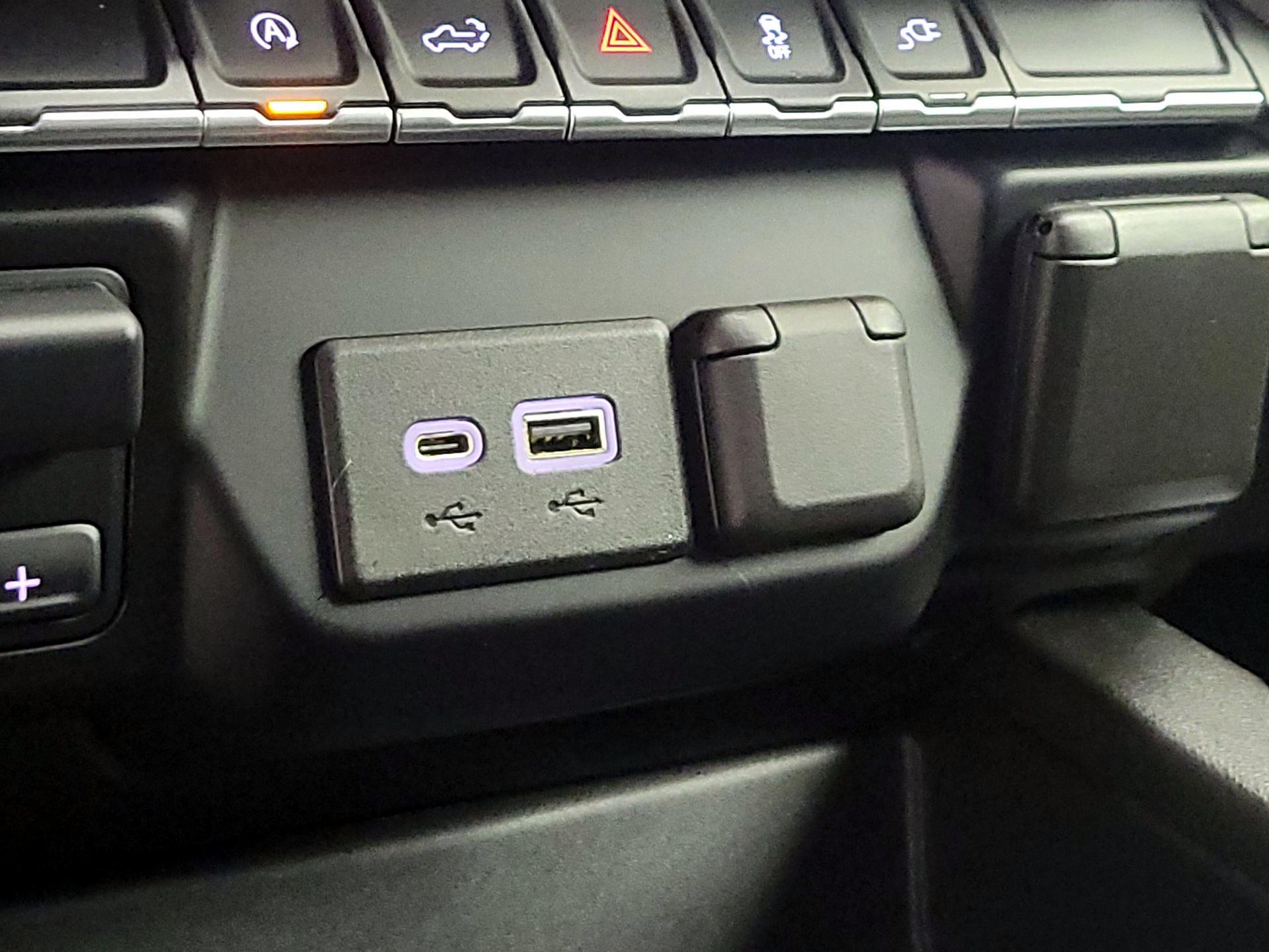 Thumbnail: 2020 Chevrolet Silverado 1500 - 18