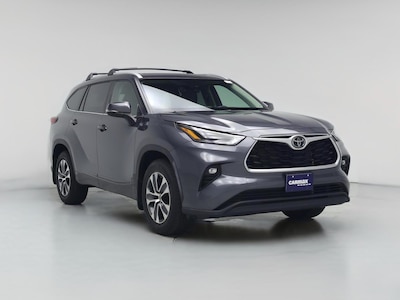 2022 Toyota Highlander XLE -
                Naperville, IL
