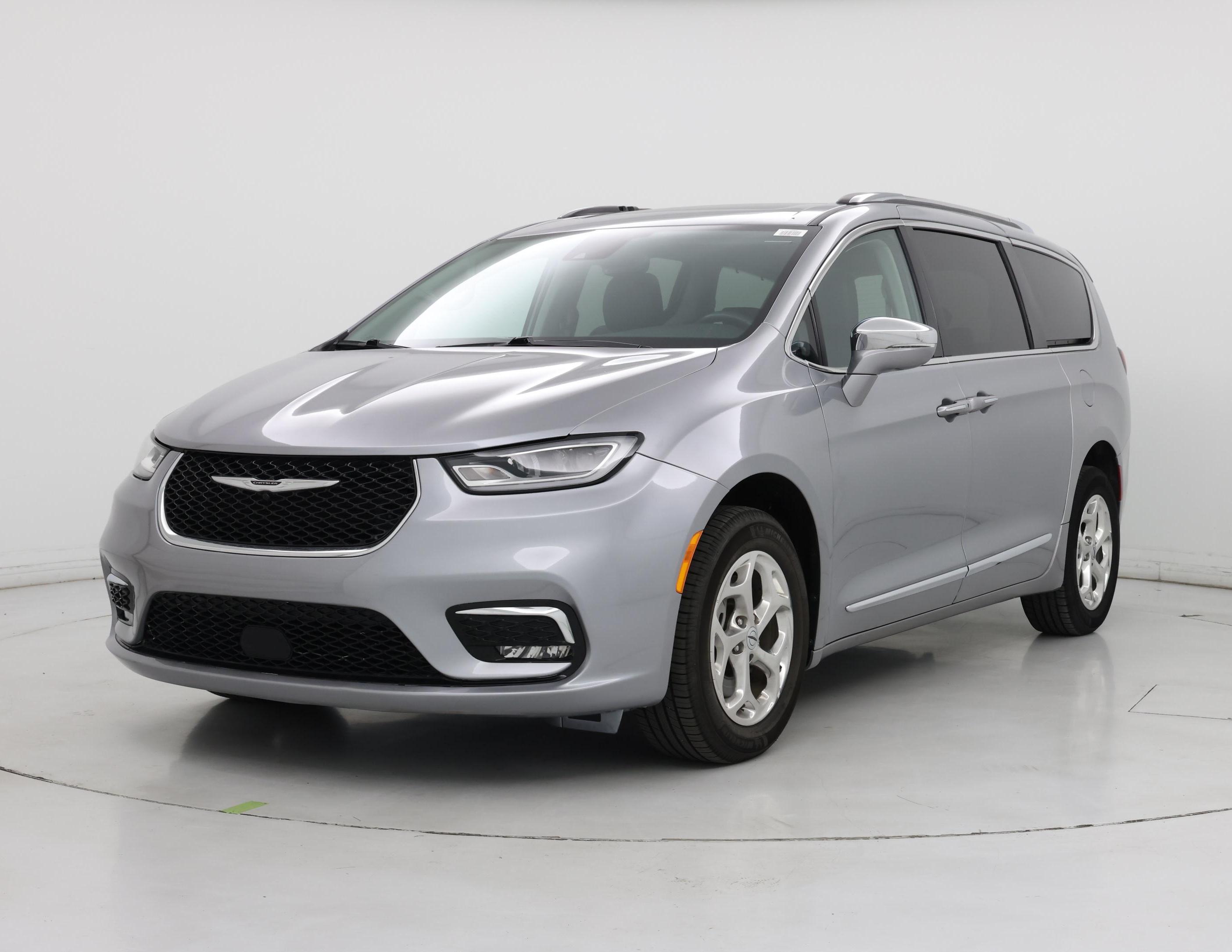 Thumbnail: 2021 Chrysler Pacifica - 4