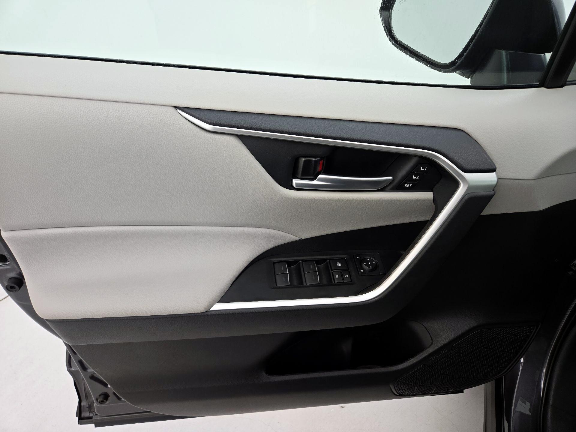 Thumbnail: 2024 Toyota RAV4 - 12