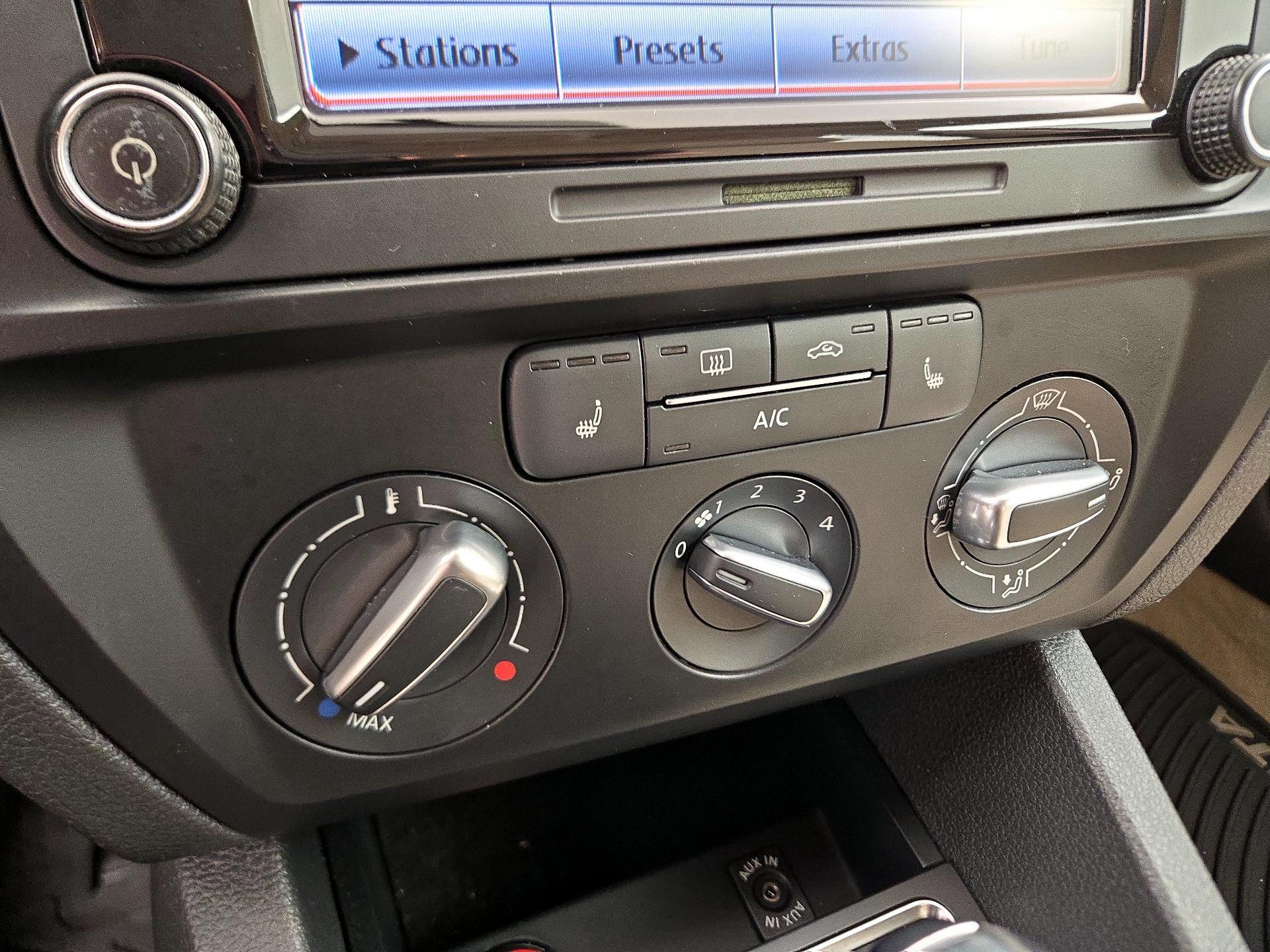 Thumbnail: 2015 Volkswagen Jetta - 16