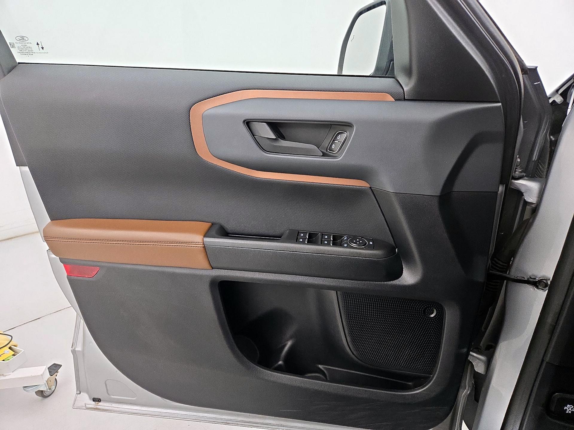 Thumbnail: 2021 Ford Bronco Sport - 12