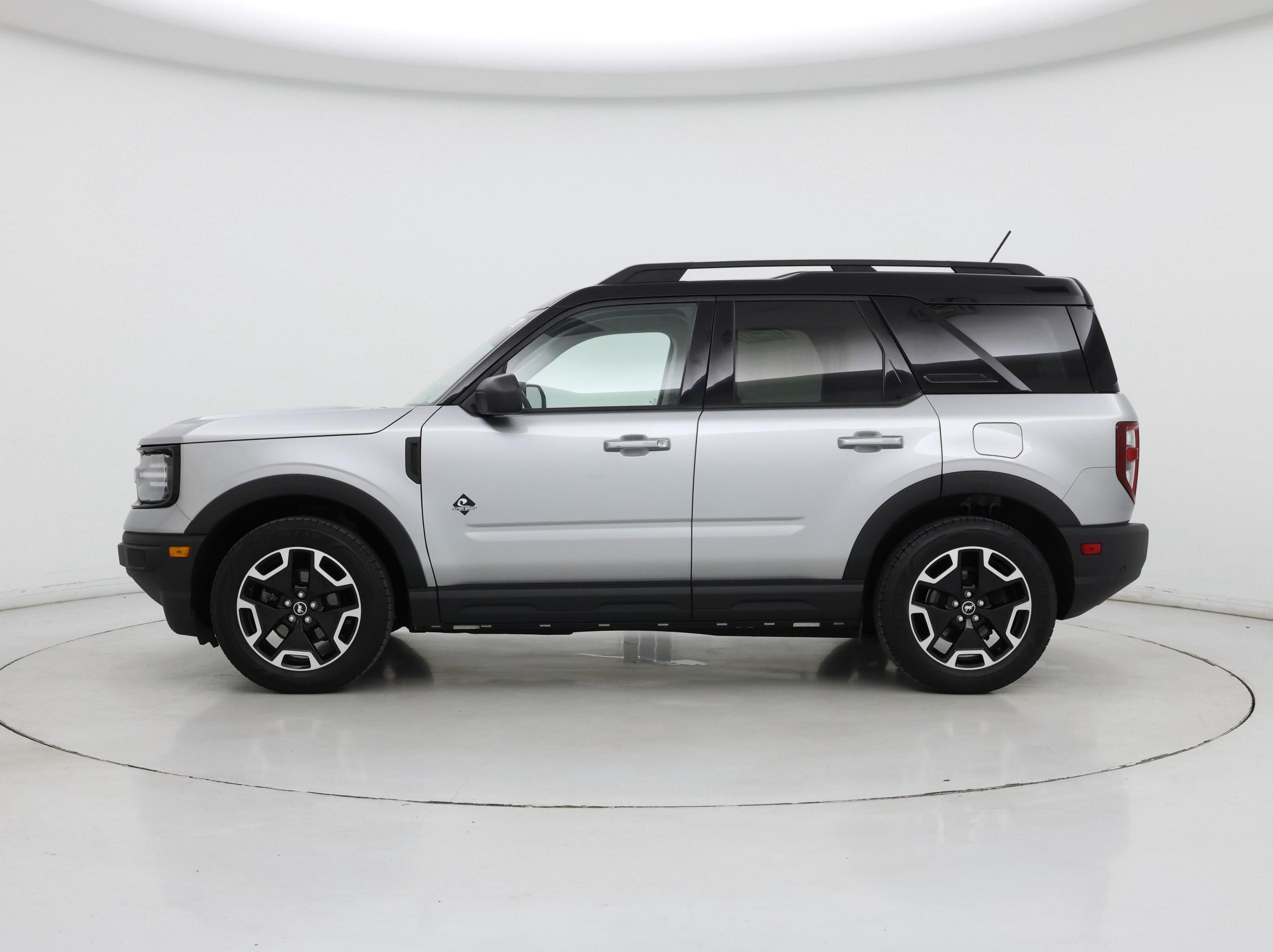Thumbnail: 2021 Ford Bronco Sport - 3