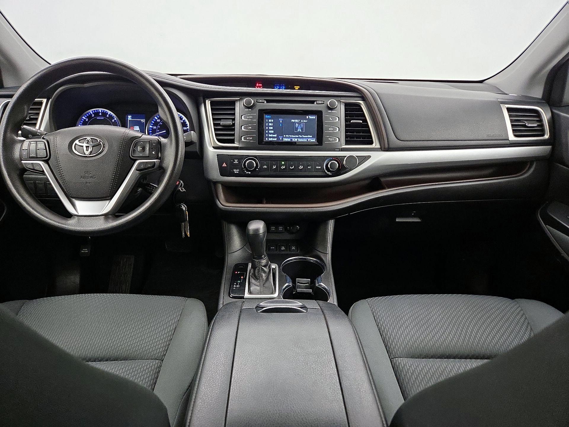 Thumbnail: 2019 Toyota Highlander - 9