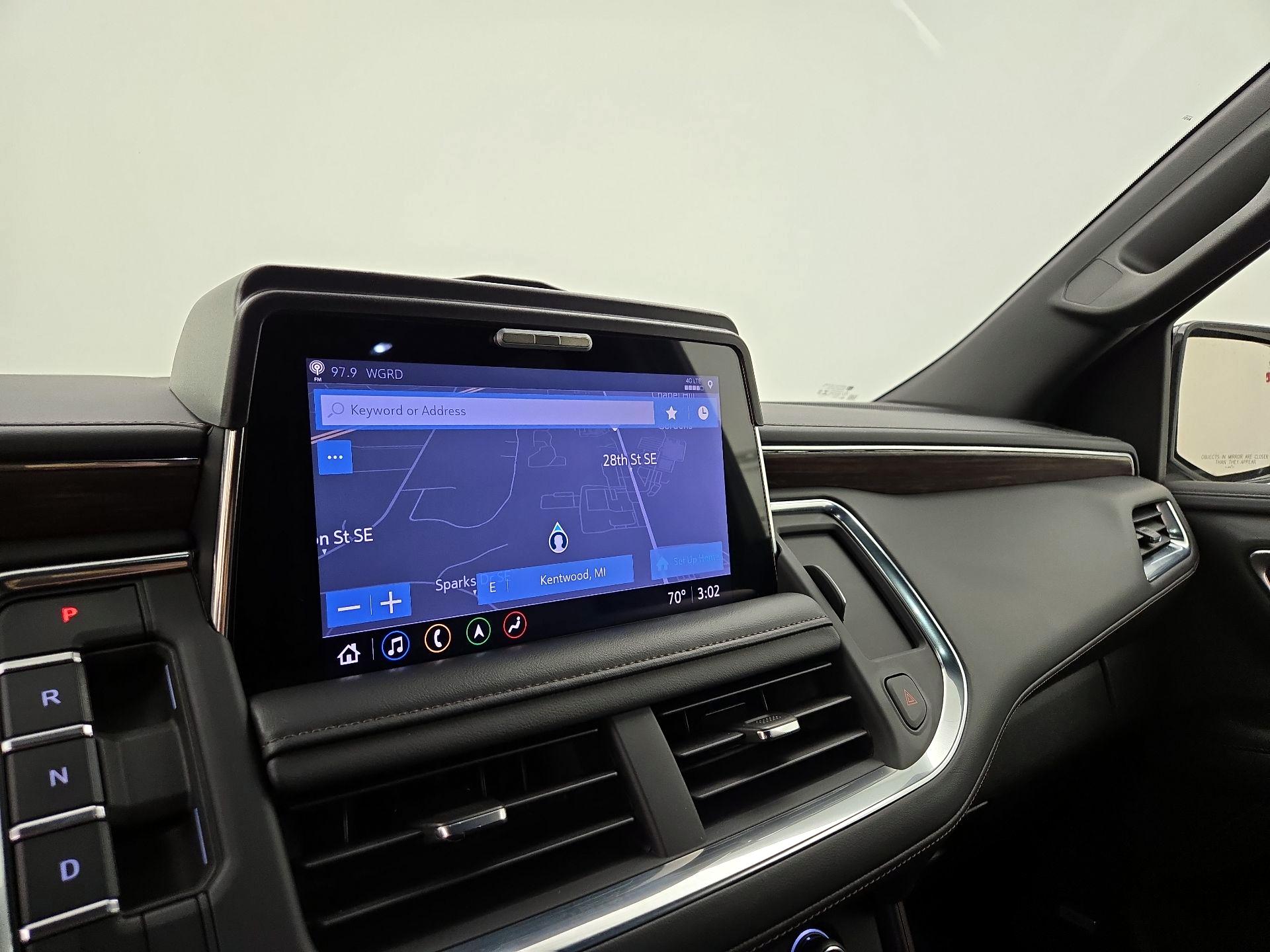 Thumbnail: 2021 Chevrolet Suburban - 14