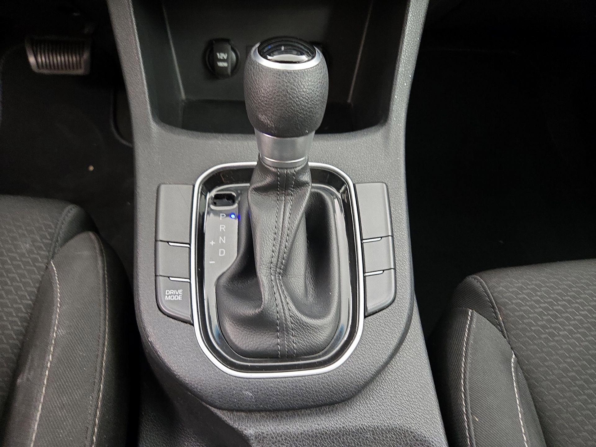Thumbnail: 2018 Hyundai Elantra - 17