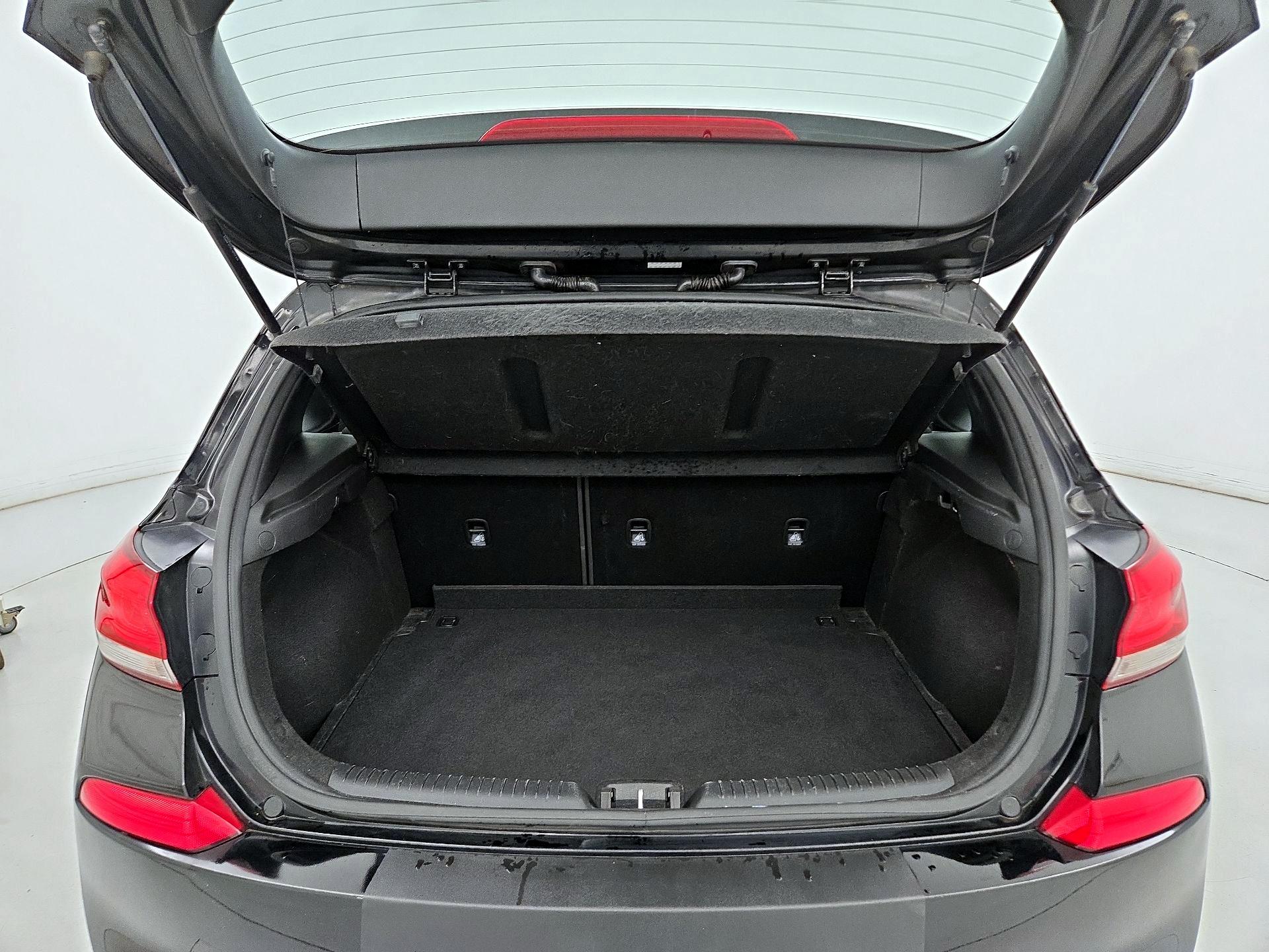 Thumbnail: 2018 Hyundai Elantra - 20